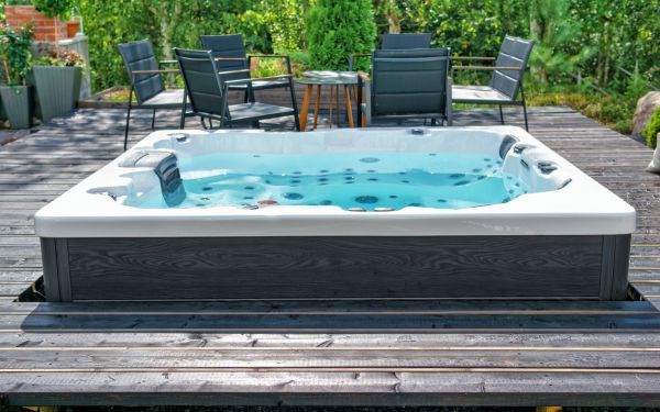 Spa Deck Remodeling in Redmond